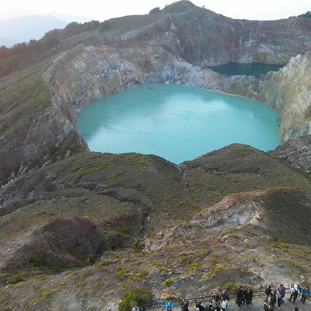 Riung Tiga Empat Tujuh Guesthouse Exterior foto